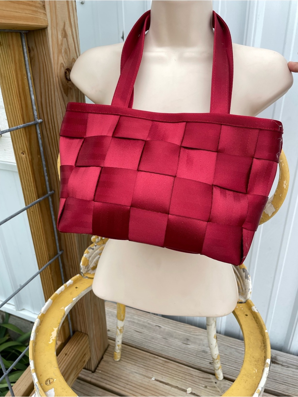 Harvey’s seatbelt Burgundy Tote Bag - Picture 2 of 8